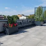 Open Garden Hostel *
