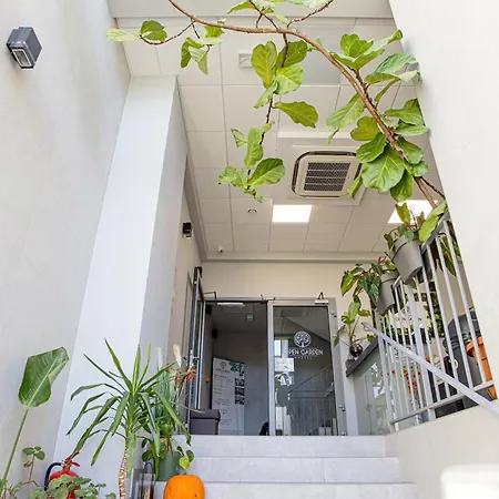 Open Garden Hostel
